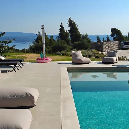 The Quiet Pearl Ii, By Halkidiki Ferienhaus
